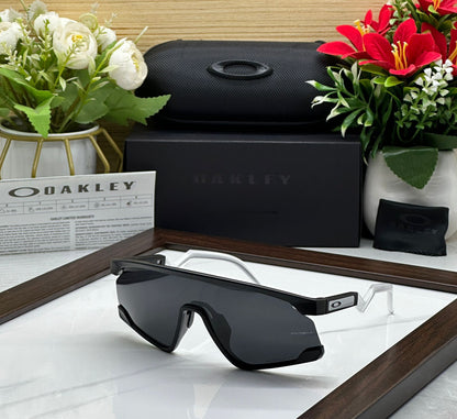 Oakley Bxtr Sports (Black & Clear )