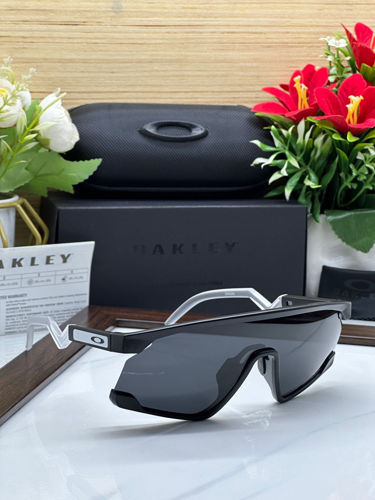 Oakley Bxtr Sports (Black & Clear )