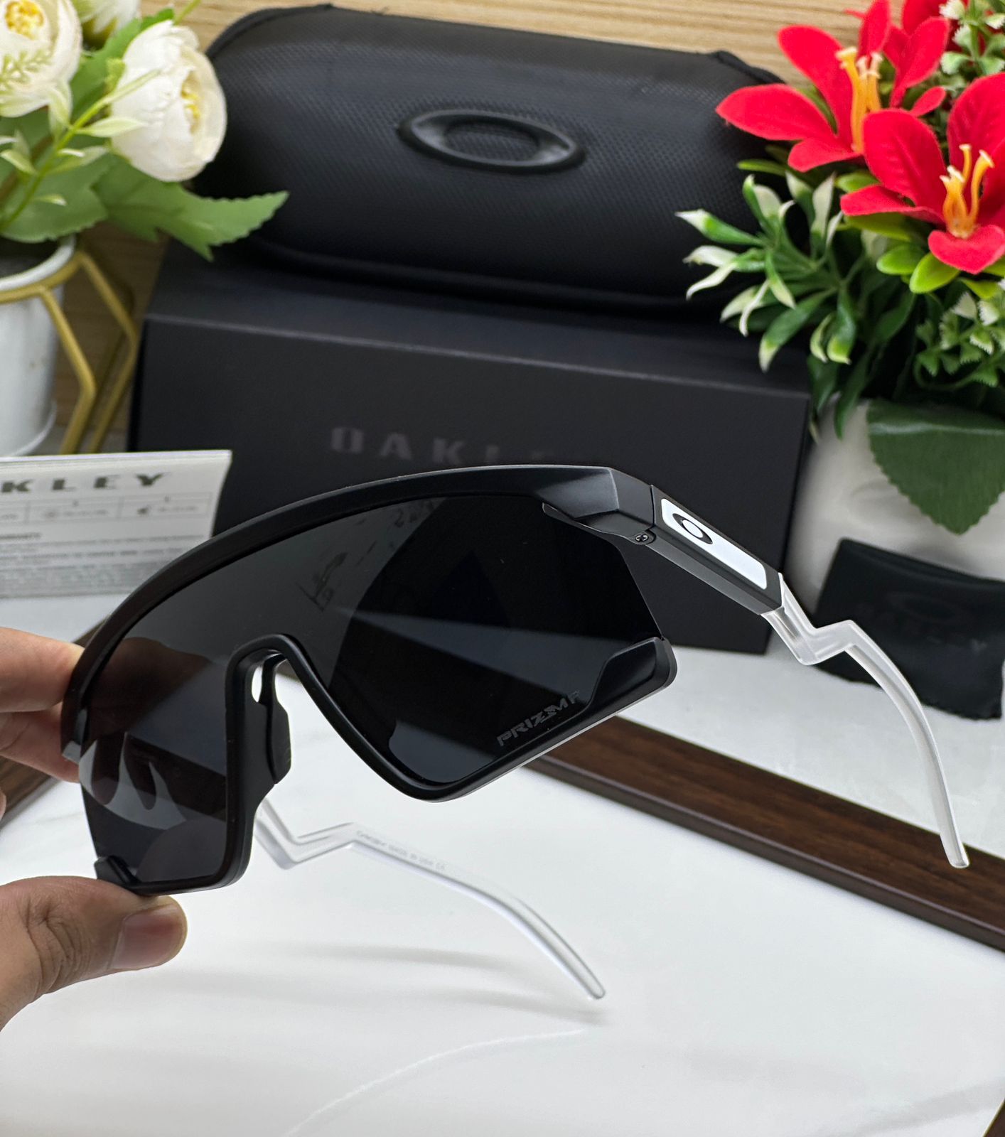 Oakley Bxtr Sports (Black & Clear )