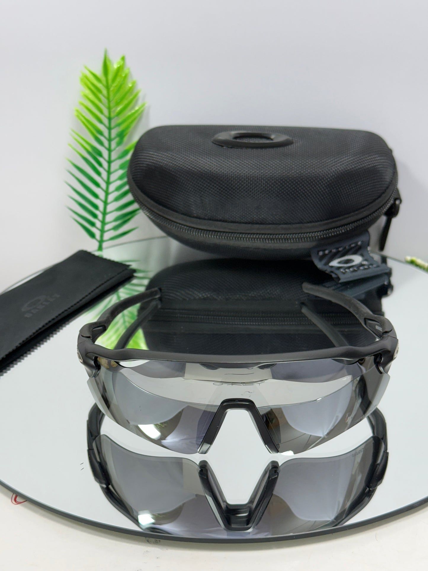 Oakley RADER-EV Sports ( silver  & Black )