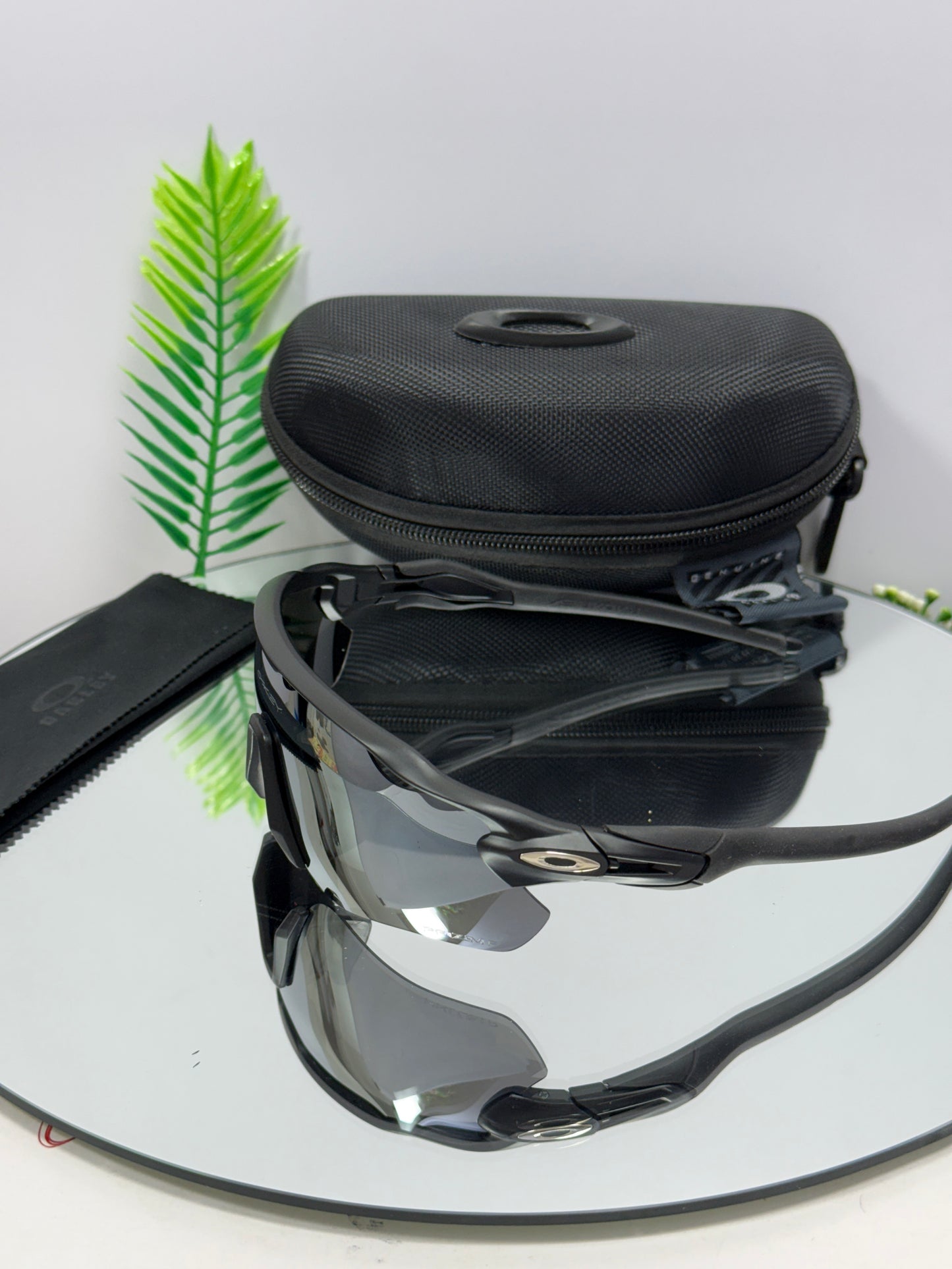 Oakley RADER-EV Sports ( silver  & Black )