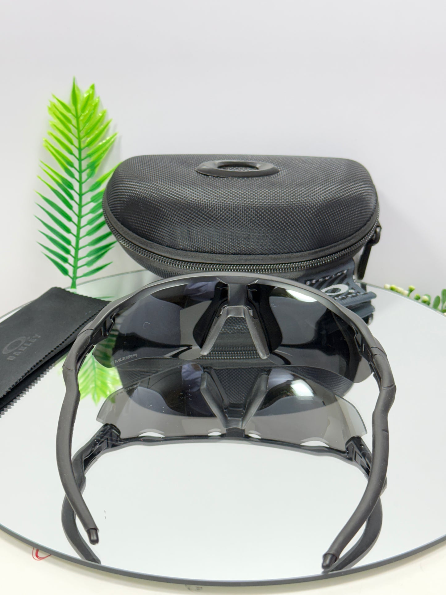 Oakley RADER-EV Sports ( silver  & Black )