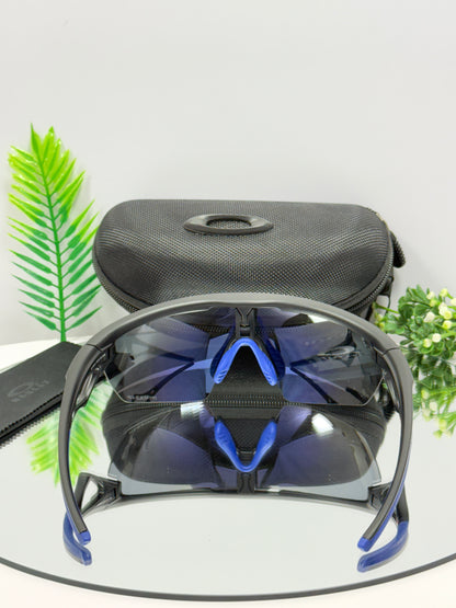 Oakley Sphaera Sports ( Blue & Black  )