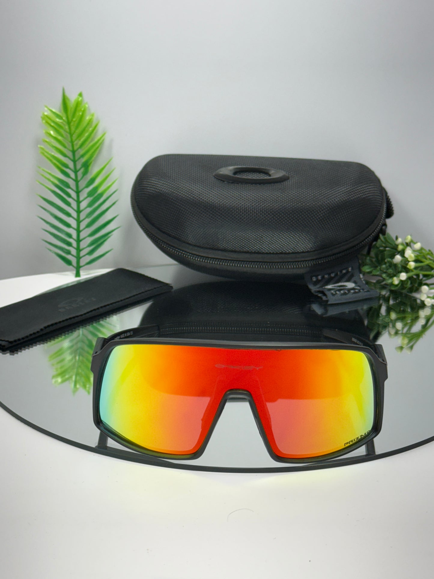 Oakley SURTO Sports ( Red Mirror & Black )