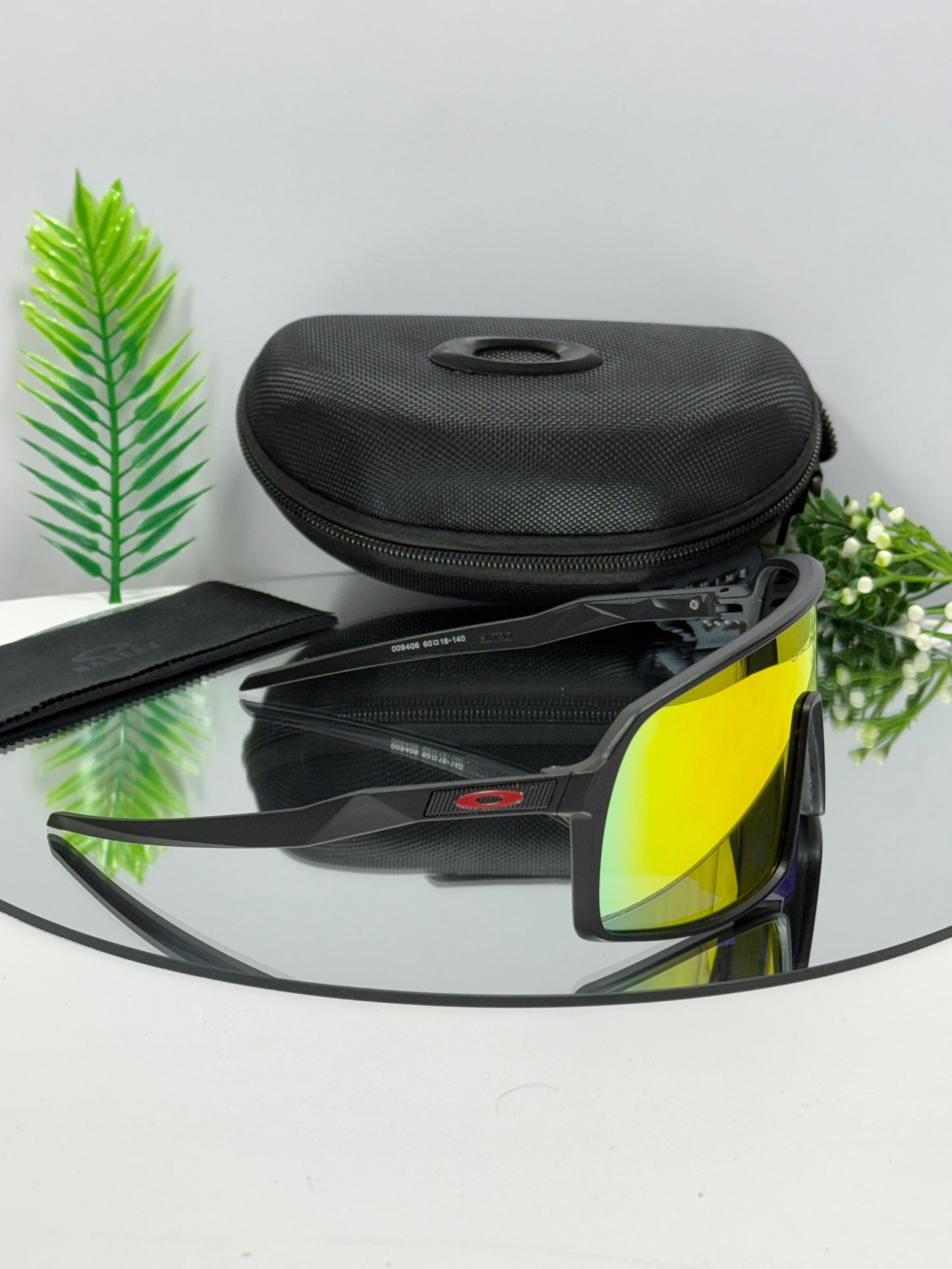 Oakley SURTO Sports ( Red Mirror & Black )