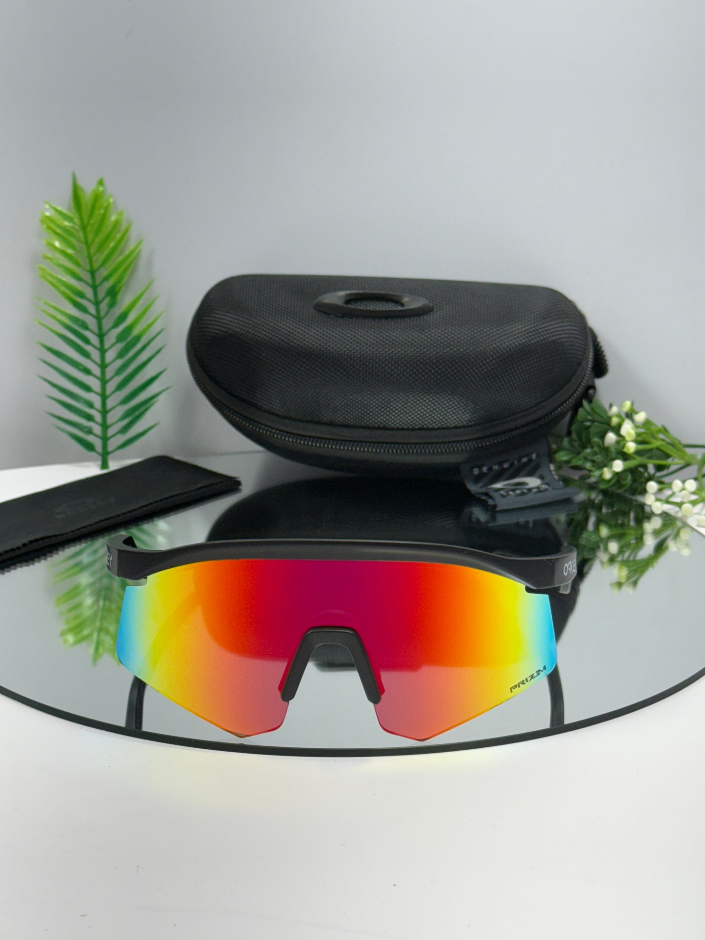 Oakley Hydra Sports  ( Red Mirror & Black) 🕶️