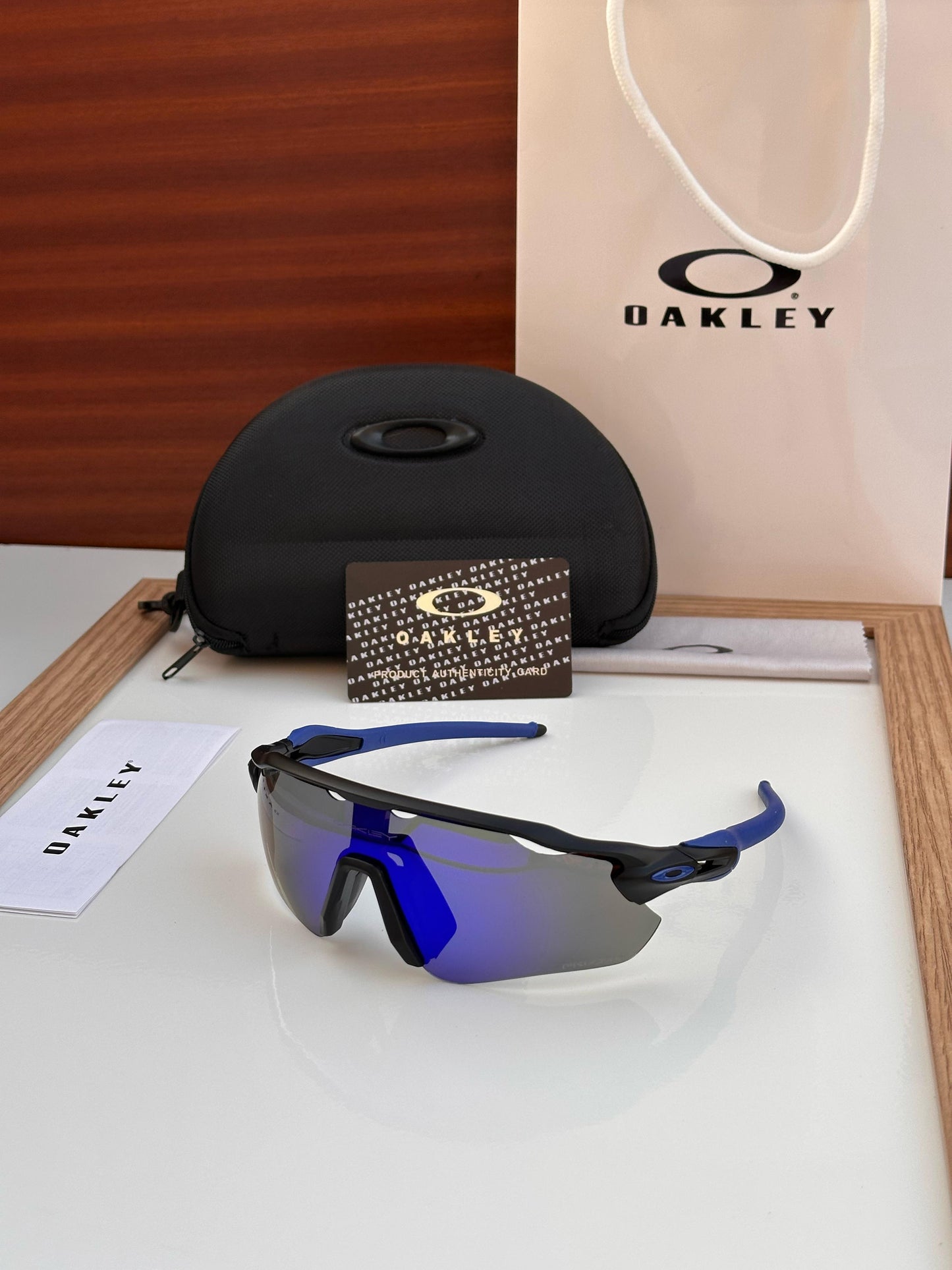 Oakley RADER-EV Sports ( Blue & Black )