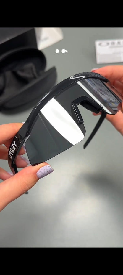Oakley Hydra Sports ( Black & Black )