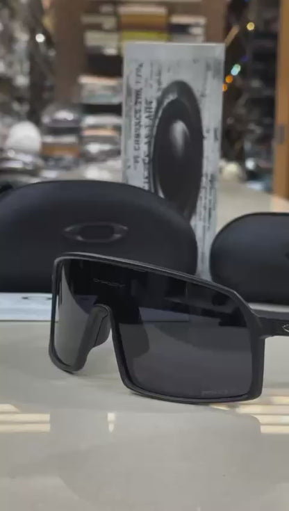 Oakley SURTO Sports ( Black & Black )